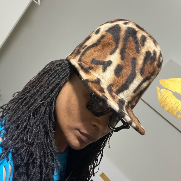 Ashaka Givens 88 Cap Tiger Print - Picture 2 of 12